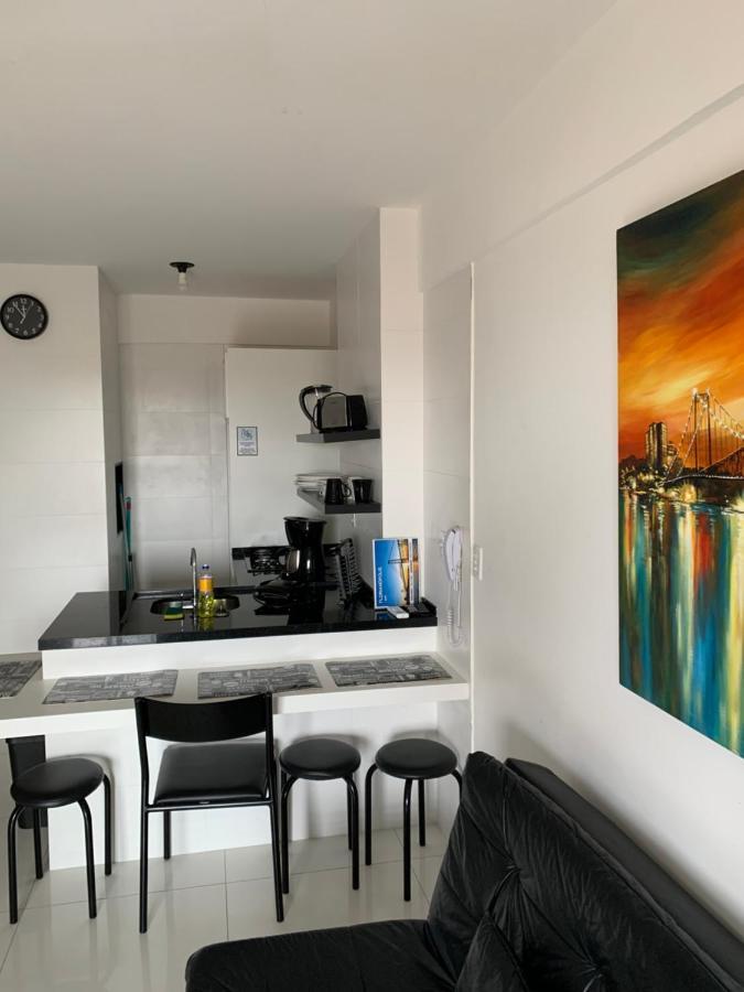 Apartamento Com Vista Do Mar Em Residencial Com Piscina Leilighet Florianópolis Eksteriør bilde